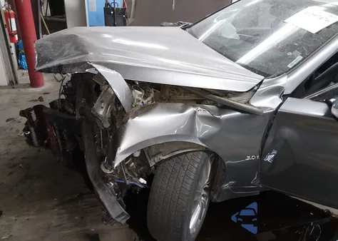 2018 Infiniti Q50 3.0T Luxe z USA, uszkodzony, nr VIN JN1EV7AP2JM352411